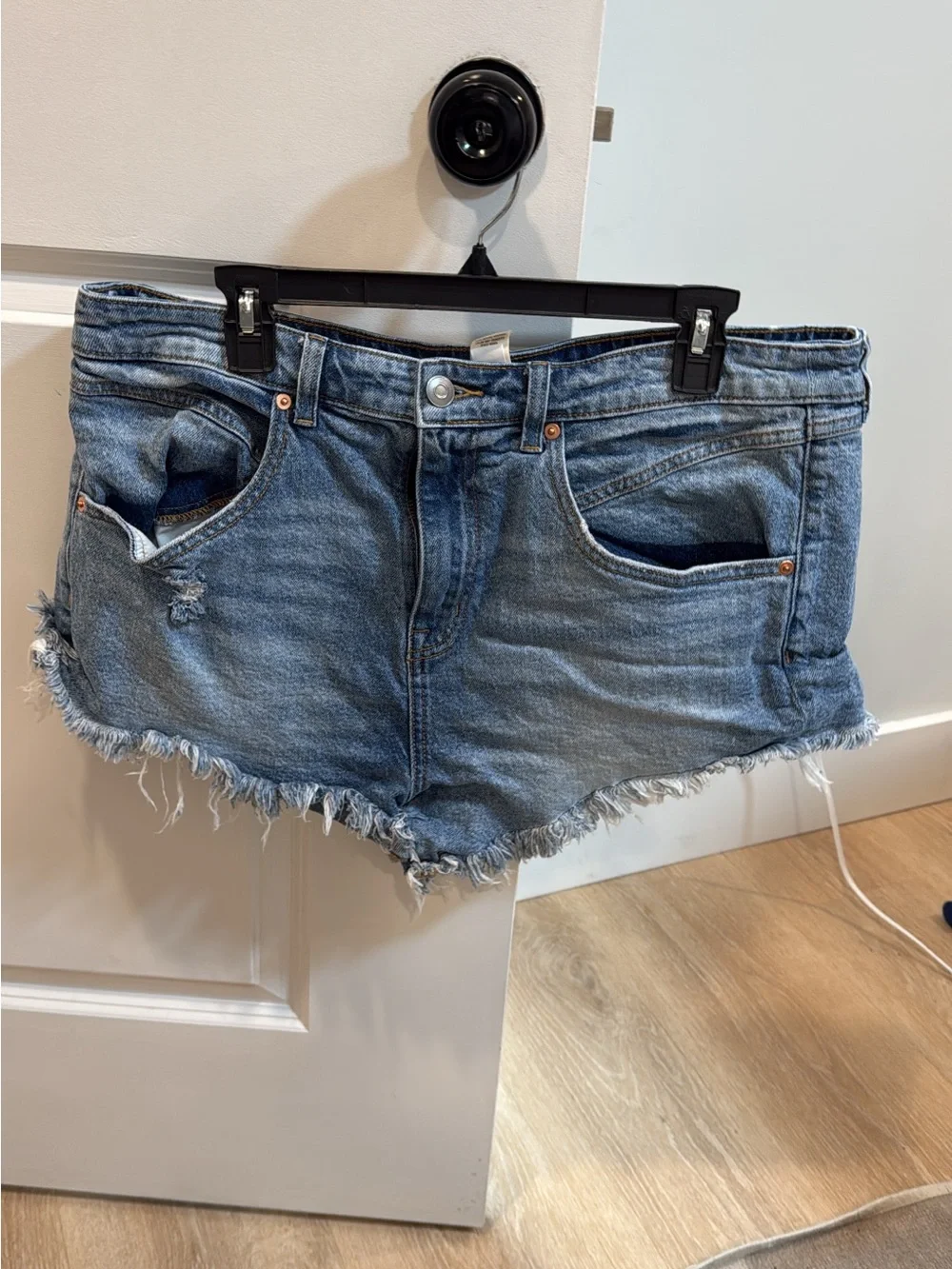 Women’s Light Blue Distressed Frayed Hem Denim Shorts